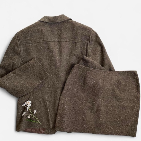 SOLD - Picture 2 of 8